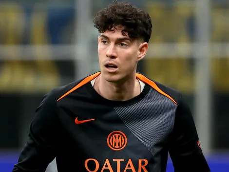 Inter reduz pedida para negociar Alessandro Bastoni com Barcelona