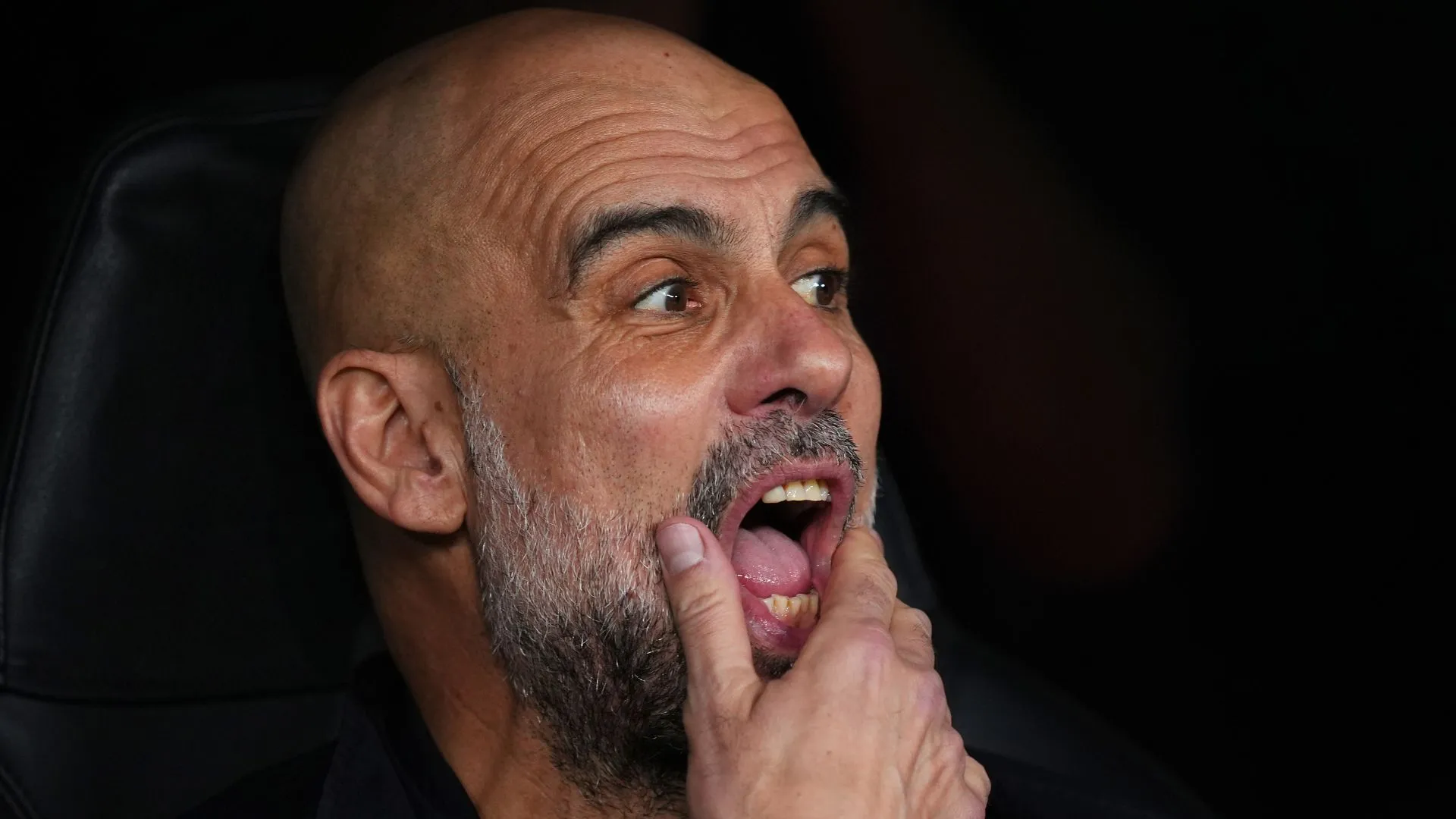Guardiola vai decidir o time titular do Manchester City (foto: Angel Martínez/Getty Images)