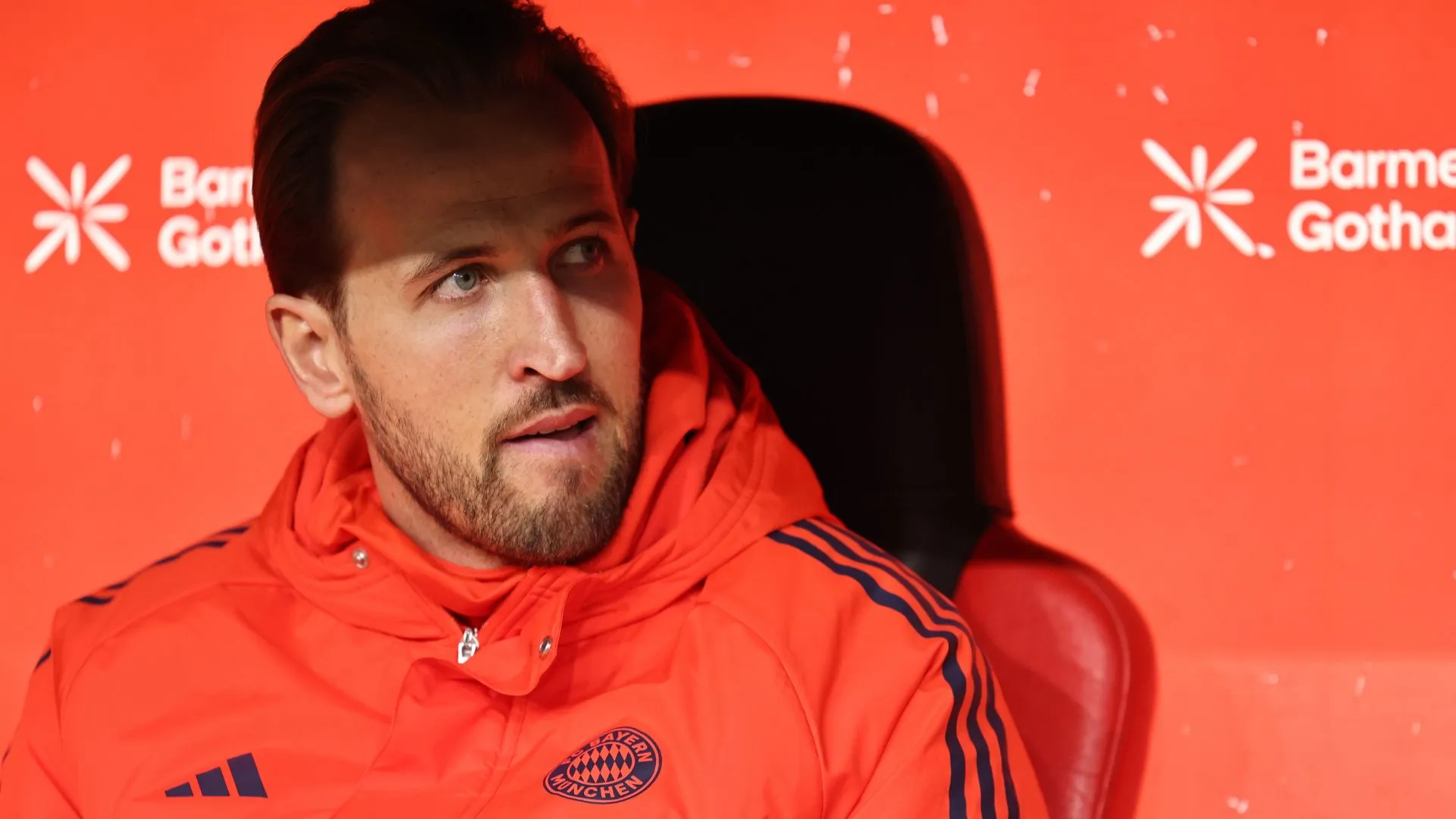 Kane saiu do banco de reservas (foto: Christof Koepsel/Getty Images)