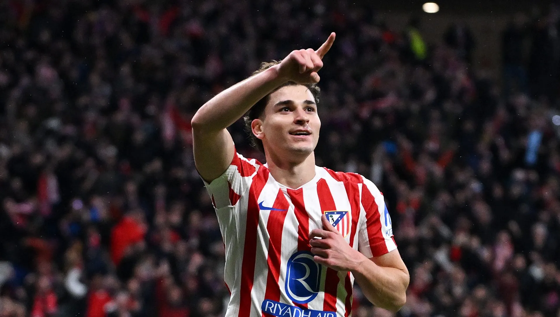 Julián Álvarez em campo pelo Atlético de Madrid