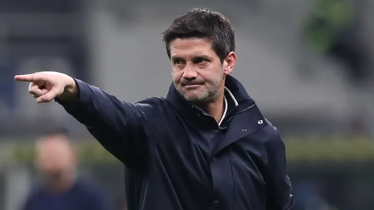 Inter de Milão deve oferecer extensão de contrato para Chivu. (Photo by Marco Luzzani/Getty Images)