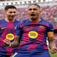 Raphinha brilha com hat-trick em vitória do Barcelona