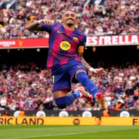 Raphinha brilha com hat-trick em vitória do Barcelona