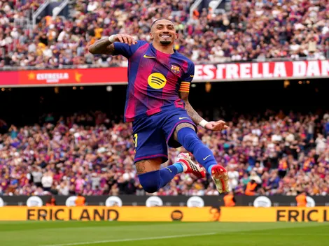 Raphinha brilha com hat-trick em vitória do Barcelona