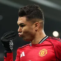 Torcedores do Manchester United pedem a renovação de Casemiro