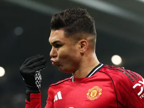 Torcedores do Manchester United pedem a renovação de Casemiro