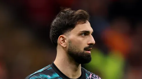 Liverpool gera incomoda em Mamardashvili após renovar com Alisson. (Photo by Ahmad Mora/Getty Images)