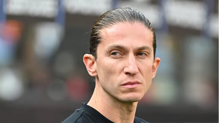 Filipe Luís prioriza ida à Europa, garante agente. Foto: Rodrigo Valle/Getty Images