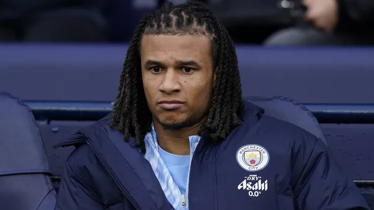 Zagueiro do Manchester City, Nathan Aké, se torna alvo da Internazionale e Milan. Foto: IMAGO / Sportimage