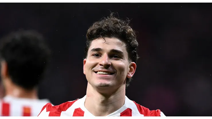 Julián Álvarez reforça foco no Atlético mesmo no radar do Barcelona. Foto: Denis Doyle/Getty Images