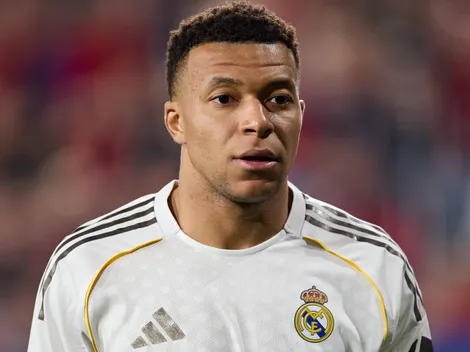 Mbappé sente incômodo no joelho durante treino no Etihad