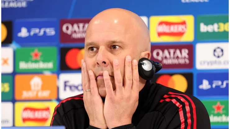Arne Slot admite que vive pressão todos os dias no Liverpool. (Photo by Jan Kruger/Getty Images)