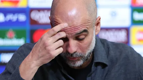 O técnico Pep Guardiola em entrevista coletiva (Alex Livesey/Getty Images)