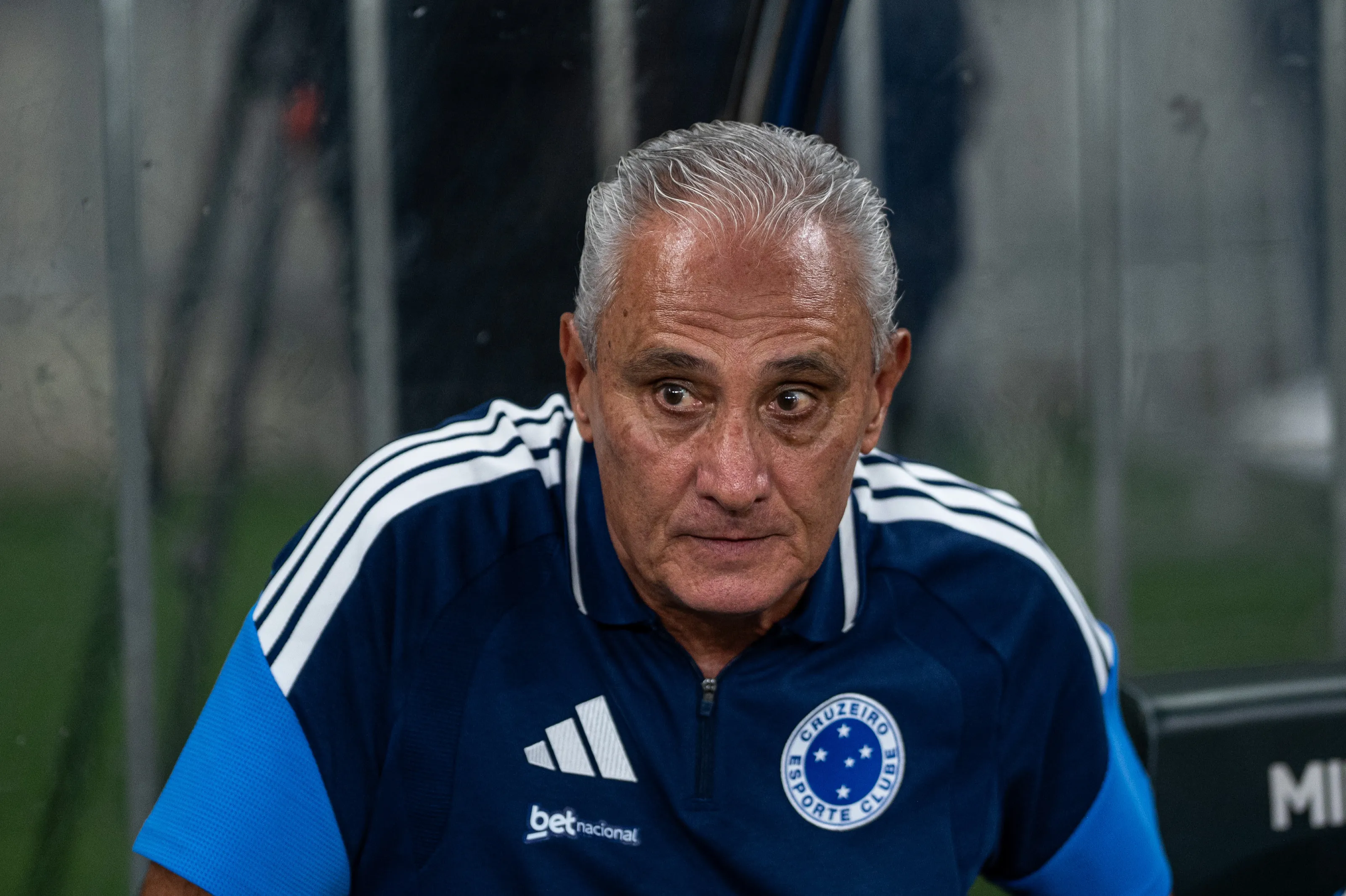 Tite estava muito pressionado no Cruzeiro e foi demitido no último domingo. Ele tem preferência em atuar no futebol do Oriente Médio, segundo a ESPN. foto: Alessandra Torres/AGIF