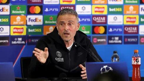 O técnico Luis Enrique durante entrevista no PSG (Luke Walker/Getty Images)