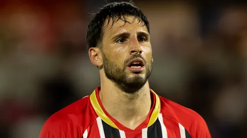 Calleri em campo com as cores do São Paulo. Foto: Joisel Amaral/AGIF