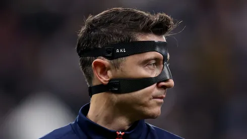 Lewandowski marca em Barcelona x Newcastle e faz história na Champions. (Photo by George Wood/Getty Images)