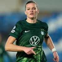 Borussia Dortmund surpreende e fecha com Alexandra Popp