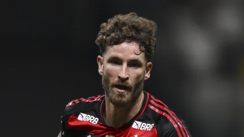 Flamengo segue ameaçado pelo interesse do West Ham em Léo Pereira. (Photo by Pedro Vilela/Getty Images)
