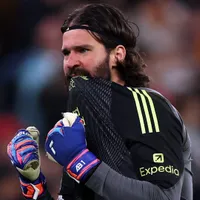 Juventus considera Alisson como alvo prioritário no mercado