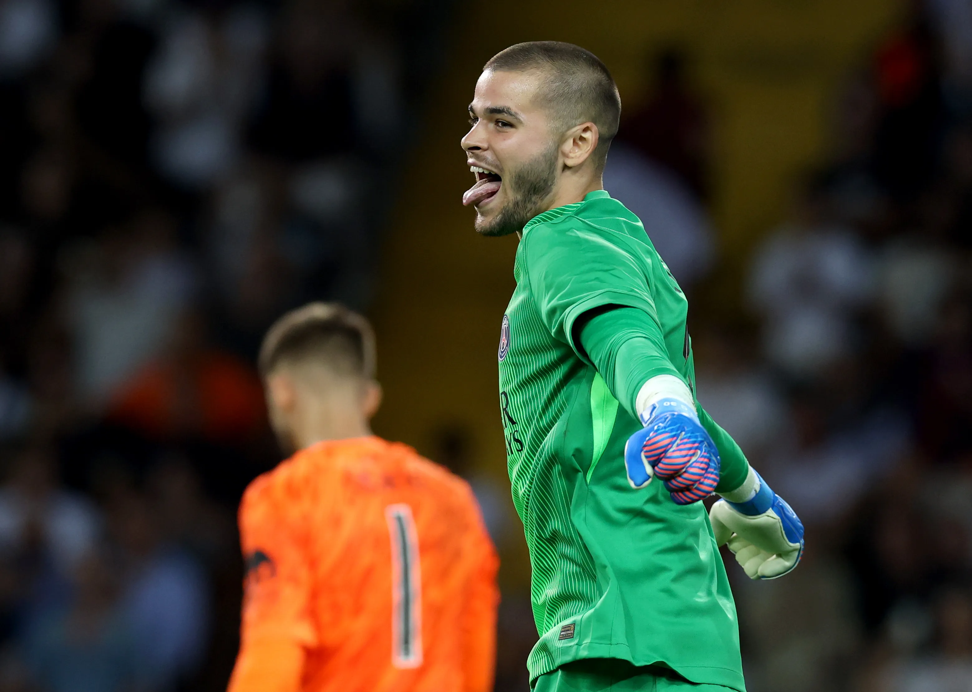 Chevalier comemora gol do PSG. (Photo by Claudio Villa/Getty Images)