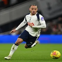 Xavi Simons, do Tottenham, defende Neymar na Seleção Brasileira