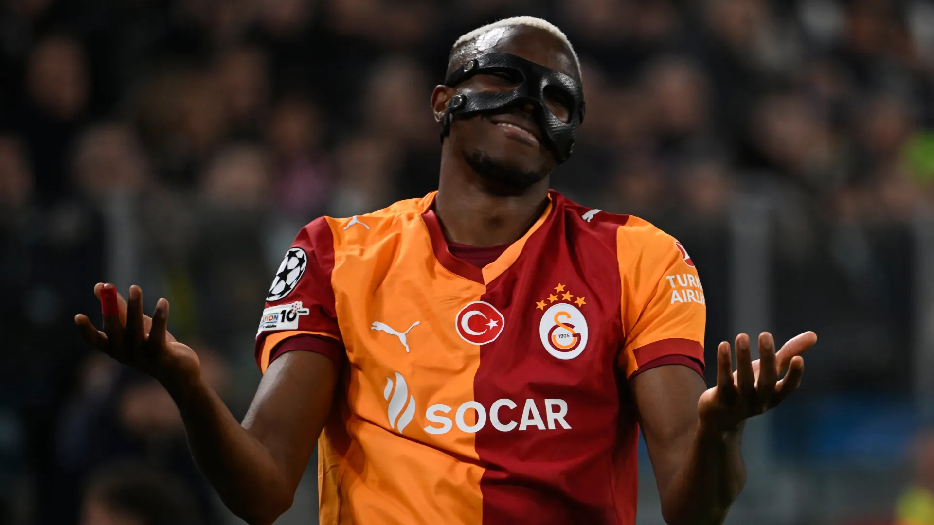 Victor Osimhen durante jogo do Galatasaray
