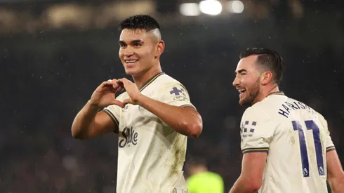 Carlos Alcaraz é escanteado no Everton. Warren Little/Getty Images.
