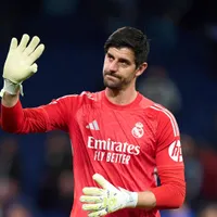 Courtois sofre lesão grave, Mbappé é convocado e Neymar vive momento decisivo: confira as principais notícias do futebol