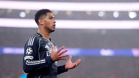 Bellingham em jogo do Real Madrid (Jose Manuel Alvarez Rey/Getty Images)