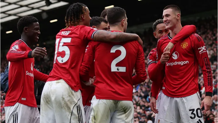 Invencibilidade em jogo e pressão aumentam tensão no confronto. Foto: Lewis Storey/Getty Images