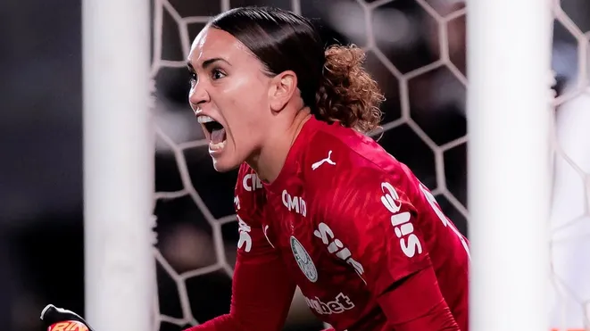 Kate Tapia atuando pelo Palmeiras contra o Corinthians no Brasileirão Feminino - Foto: Redes Sociais/Palmeiras