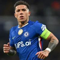 Liam Rosenior revela conversa com Enzo Fernández sobre saída do Chelsea