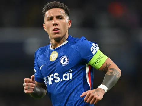 Liam Rosenior revela conversa com Enzo Fernández sobre saída do Chelsea