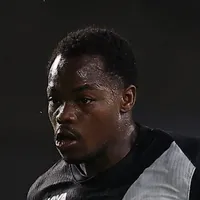 Vasco segura Gómez visando valorização na Copa 2026