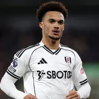 Fulham define valor para vender Antonee Robinson, alvo de Liverpool e Manchester United