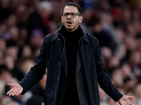 Liam Rosenior deve permanecer no Chelsea após eliminação na Champions