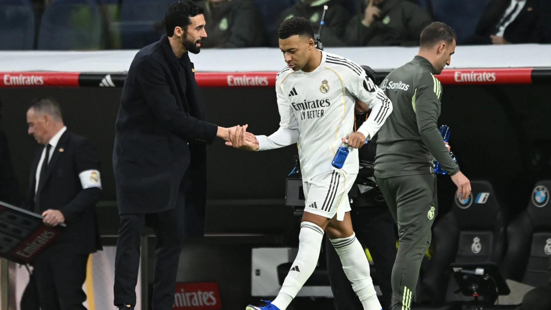 O clássico entre Real Madrid e Atlético de Madrid terá as presenças de Arbeloa e Mbappé (foto: Denis Doyle/Getty Images)