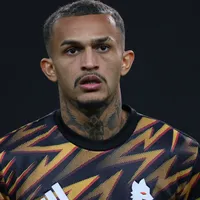 Barcelona e Arsenal disputam a contratação de Wesley