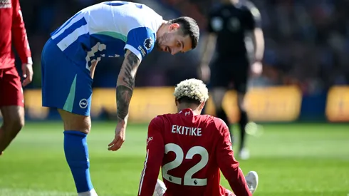 Ekitiké machucado em Brighton x Liverpool