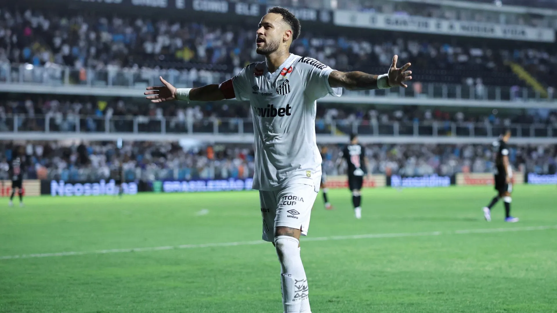 Neymar foi defendido por Bolasie após críticas do exterior (foto: Alexandre Schneider/Getty Images)