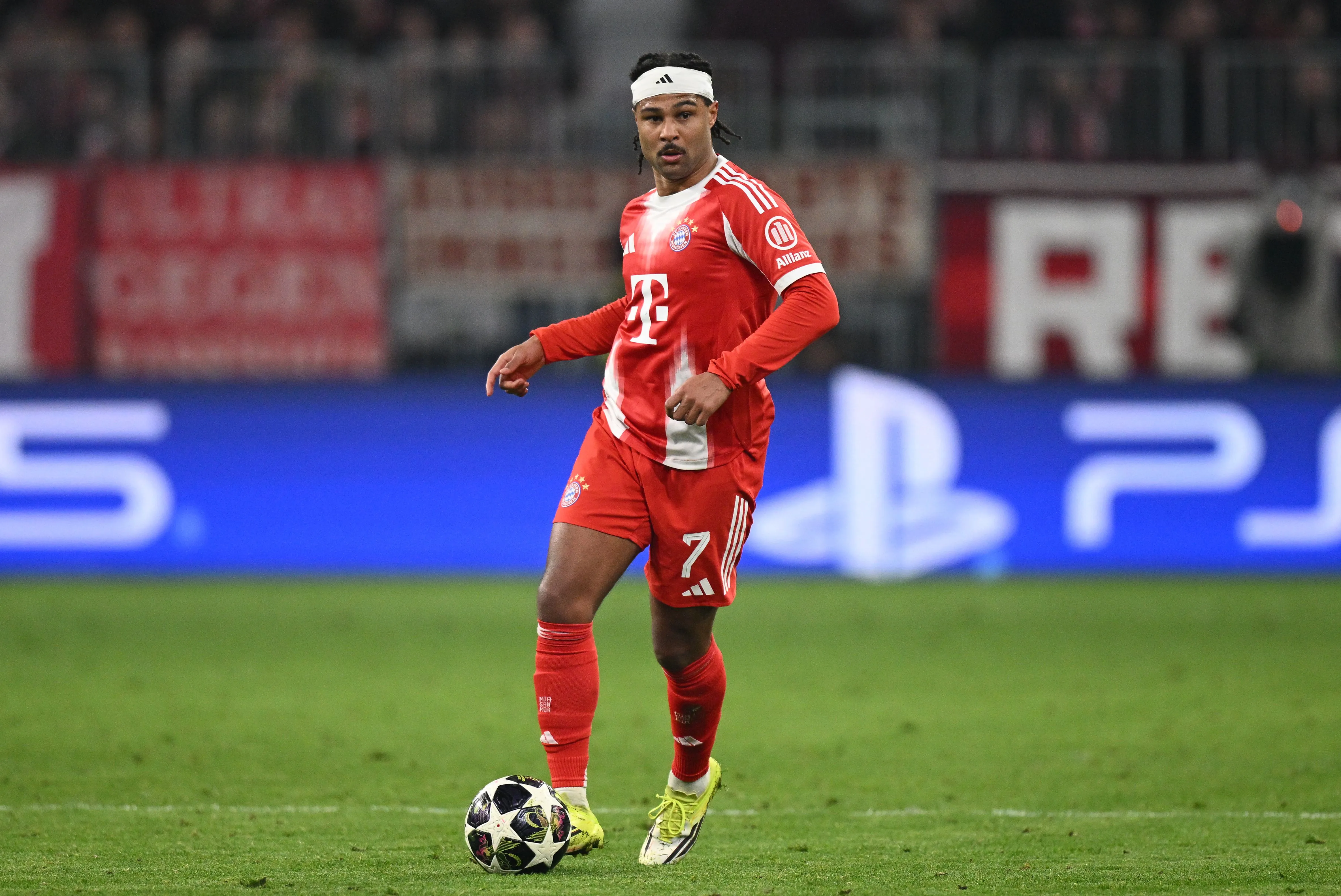 Gnabry marcou duas vezes (Foto: Stuart Franklin/Getty Images)