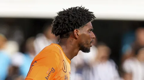 Convocação de Hugo Souza valoriza goleiro e gera lucro milionário ao Corinthians. (Foto por Ricardo Moreira/Getty Images)