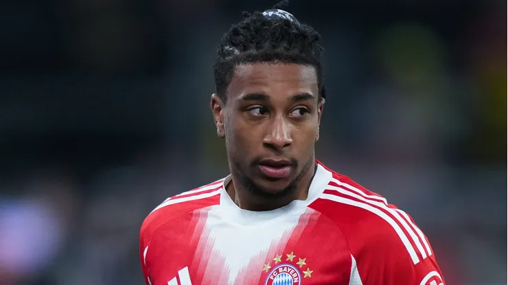 Olise abre as portas para ida ao Liverpool. Foto: Pau Barrena/Getty Images