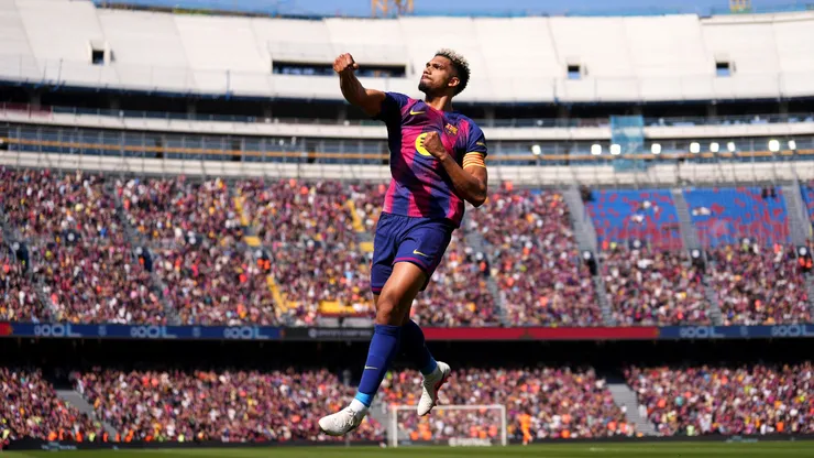 Ronald Araújo marcou pelo Barcelona contra o Rayo Vallecano