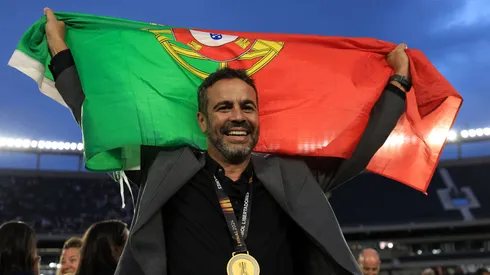 Artur Jorge tinha contrato com o Al Rayyan, mas trocou de clube após o Cruzeiro assumir o pagamento da multa