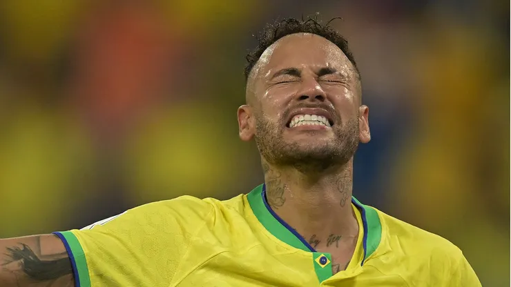 Neymar está praticamente fora da Copa do Mundo. Foto: Pedro Vilela/Getty Images