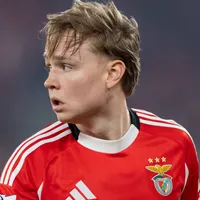 Atacante Schjelderup, do Benfica, se manifesta sobre interesse do Barcelona
