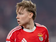 Atacante Schjelderup, do Benfica, se manifesta sobre interesse do Barcelona
