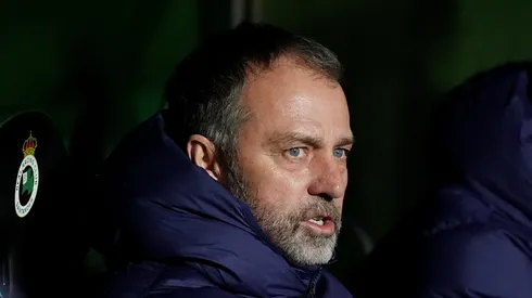 Hansi Flick, técnico do Barcelona. (Foto: Juan Manuel Serrano Arce/Getty Images)